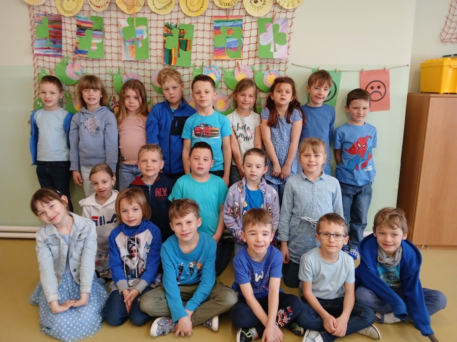 Den vody-přijďme v modrém a Den naruby aneb učí naši deváťáci