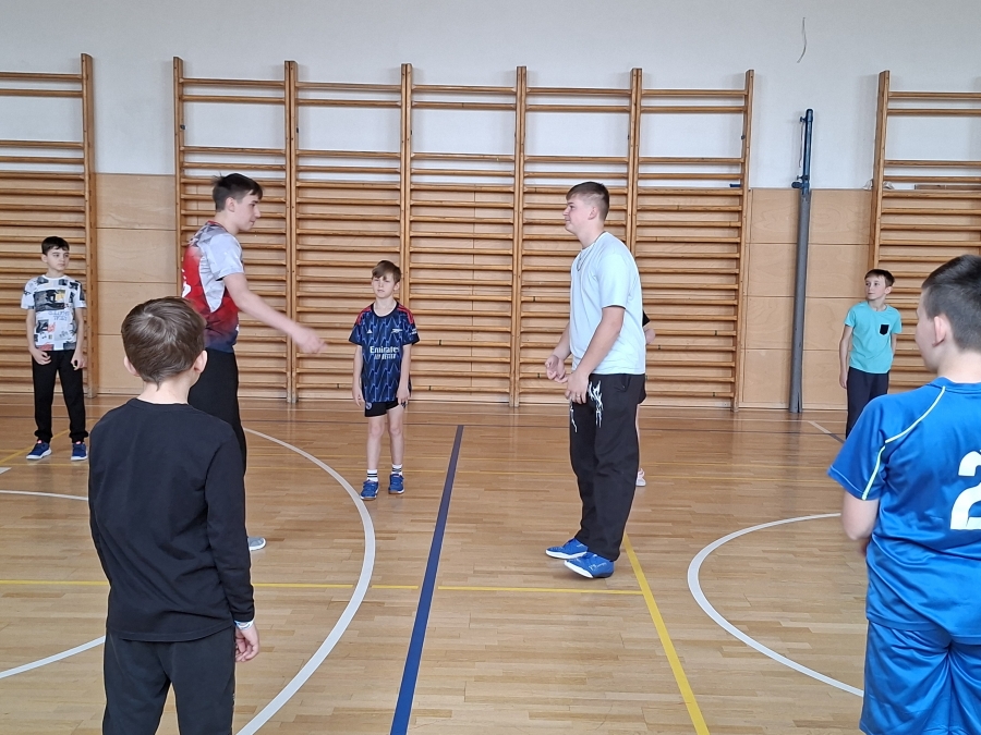 Den vody-přijďme v modrém a Den naruby aneb učí naši deváťáci